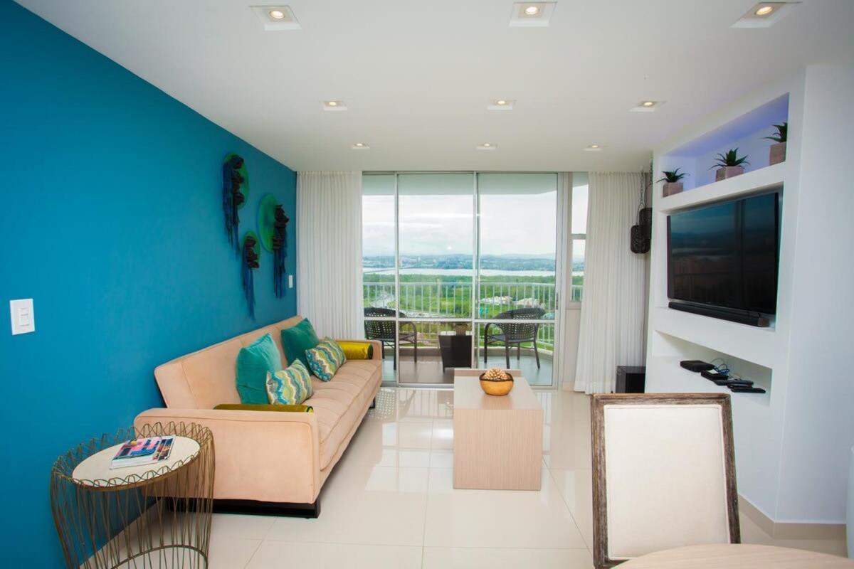 2Br Gem Ocean Front Building Isla Verde Beach Сан Хуан Екстериор снимка