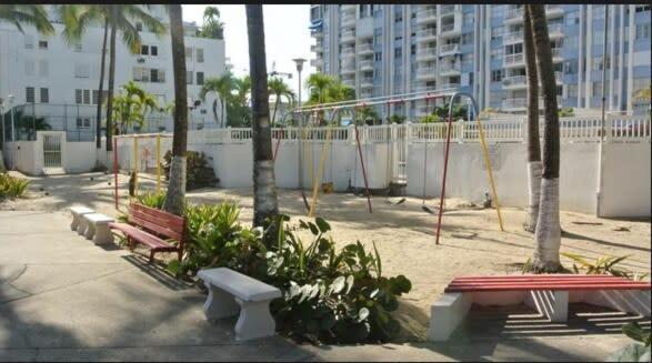 2Br Gem Ocean Front Building Isla Verde Beach Сан Хуан Екстериор снимка