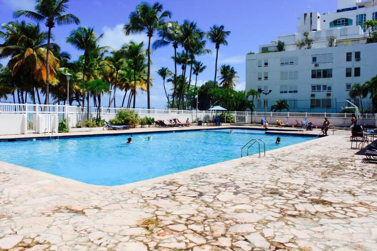 2Br Gem Ocean Front Building Isla Verde Beach Сан Хуан Екстериор снимка