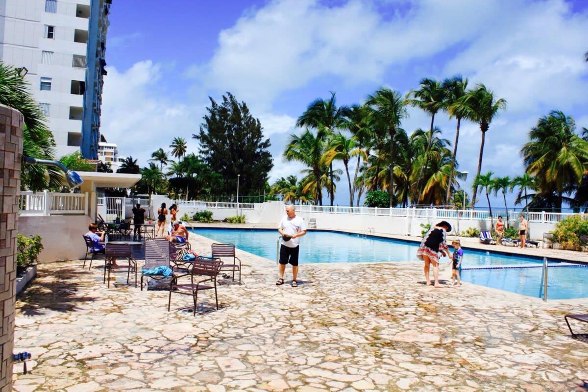 2Br Gem Ocean Front Building Isla Verde Beach Сан Хуан Екстериор снимка