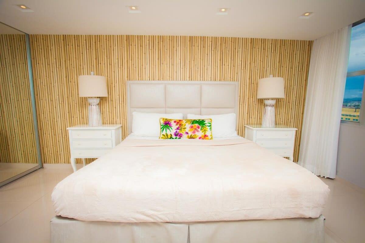 2Br Gem Ocean Front Building Isla Verde Beach Сан Хуан Екстериор снимка